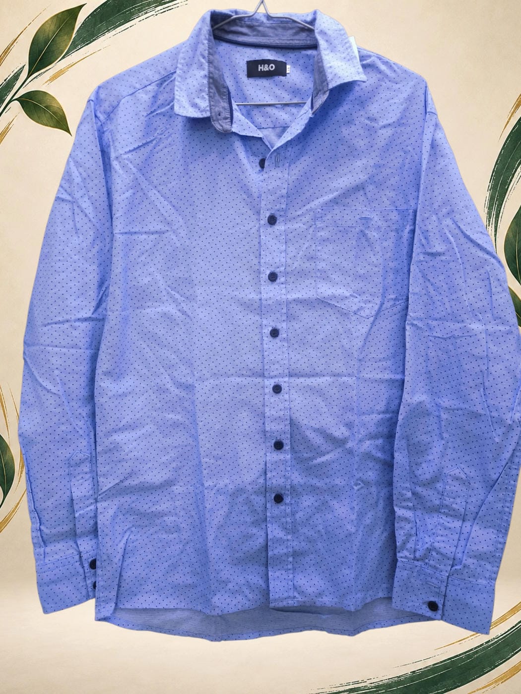 Vista frontal de Camisa
