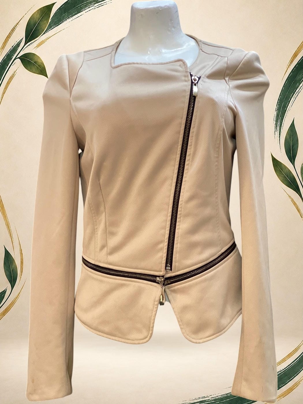 Vista frontal de Chaqueta